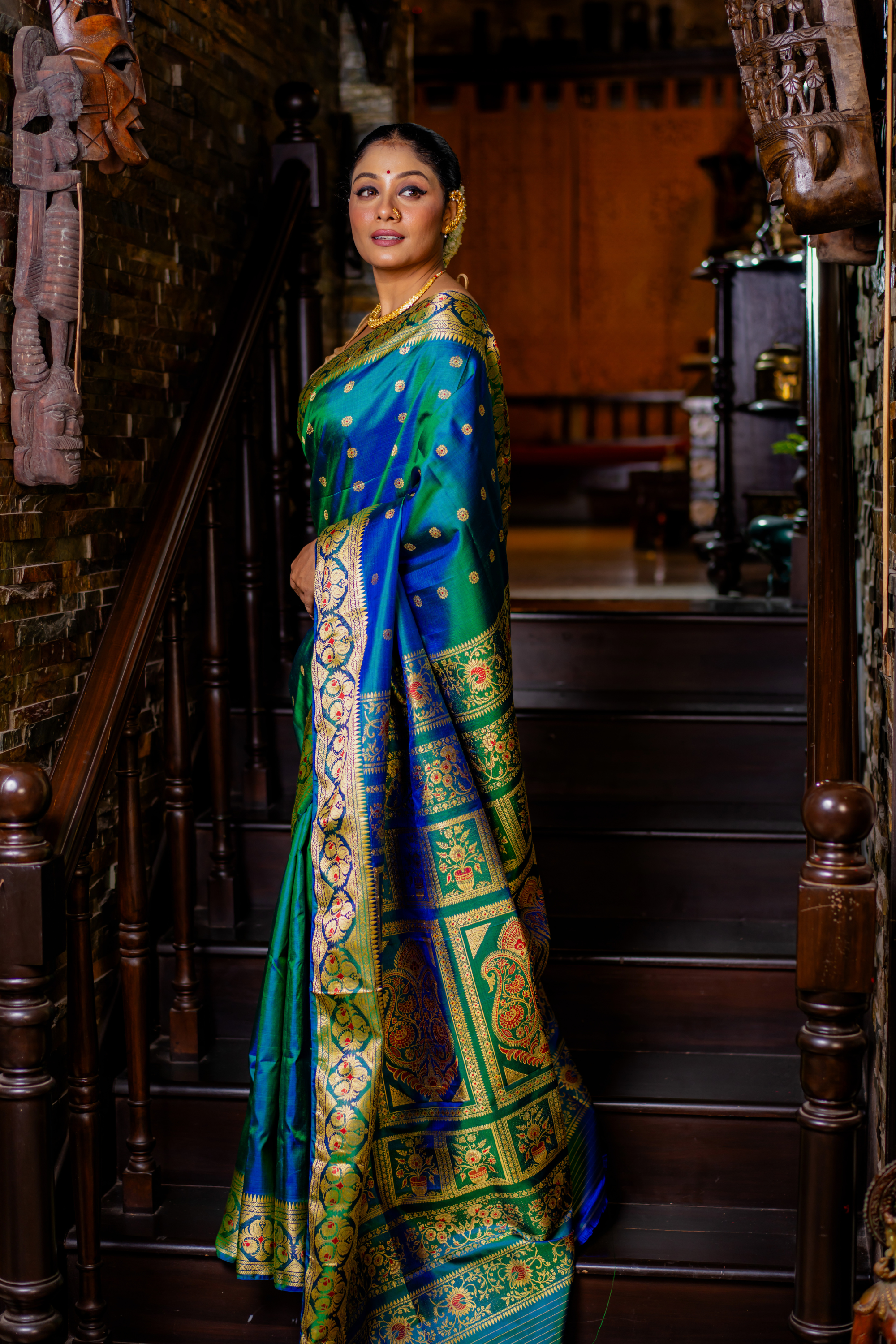 Verdant Royal Banarasi: The Majestic Grandeur of Timeless Weaving