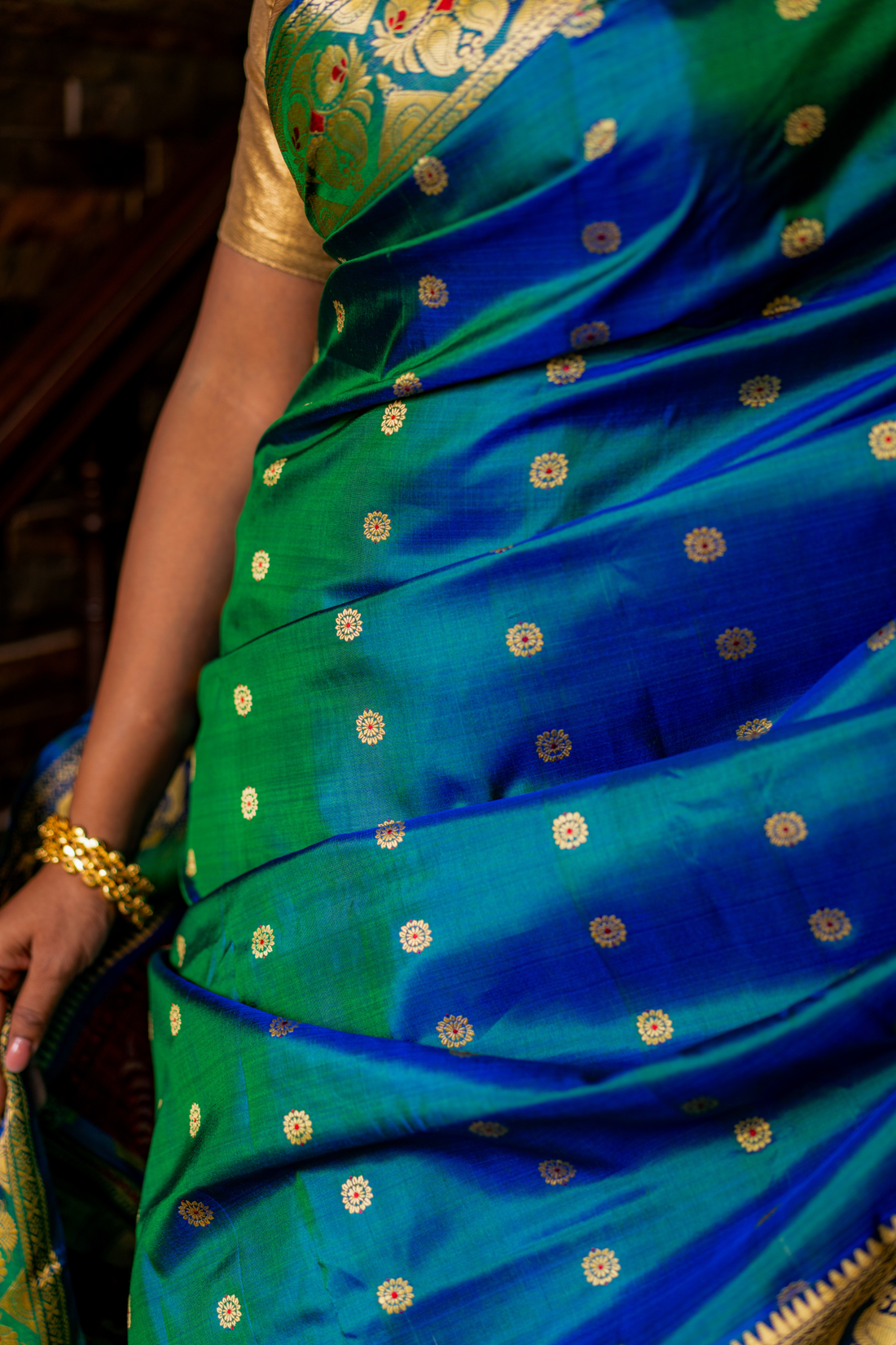 Verdant Royal Banarasi: The Majestic Grandeur of Timeless Weaving