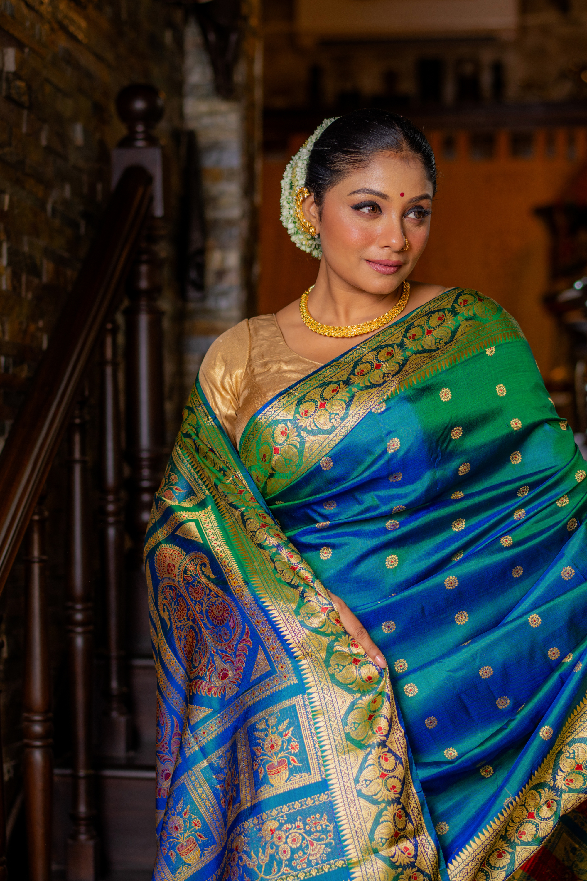 Verdant Royal Banarasi: The Majestic Grandeur of Timeless Weaving