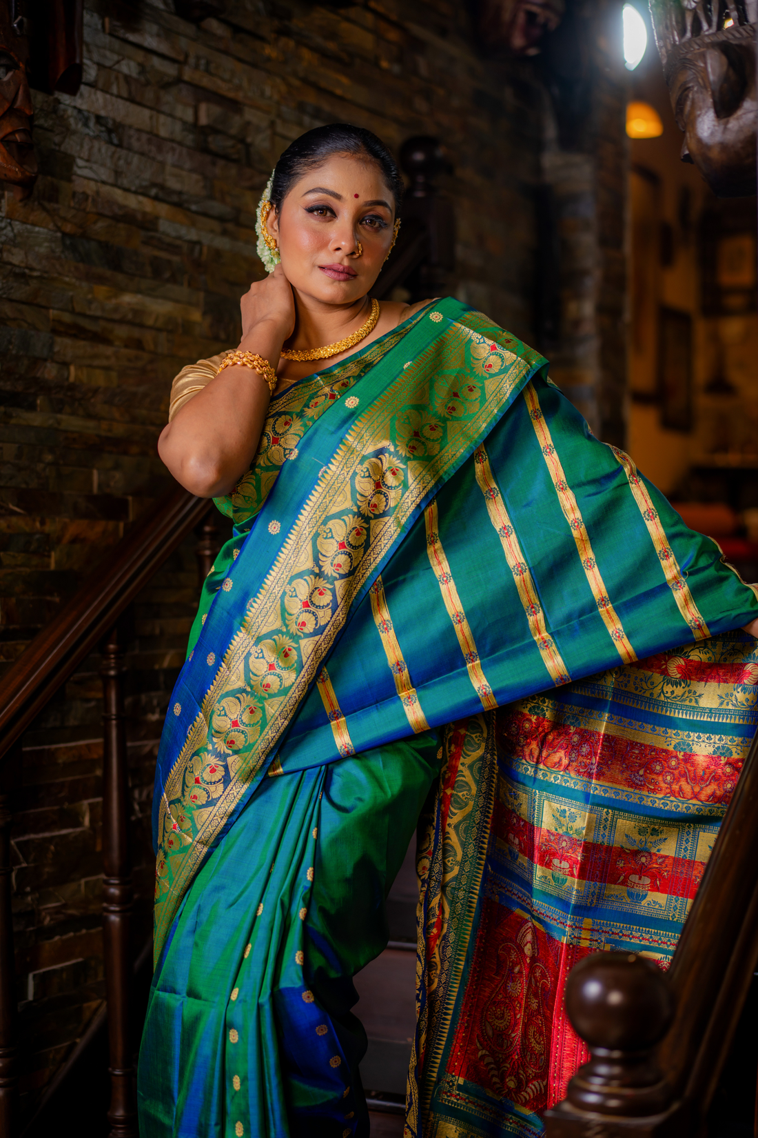 Verdant Royal Banarasi: The Majestic Grandeur of Timeless Weaving