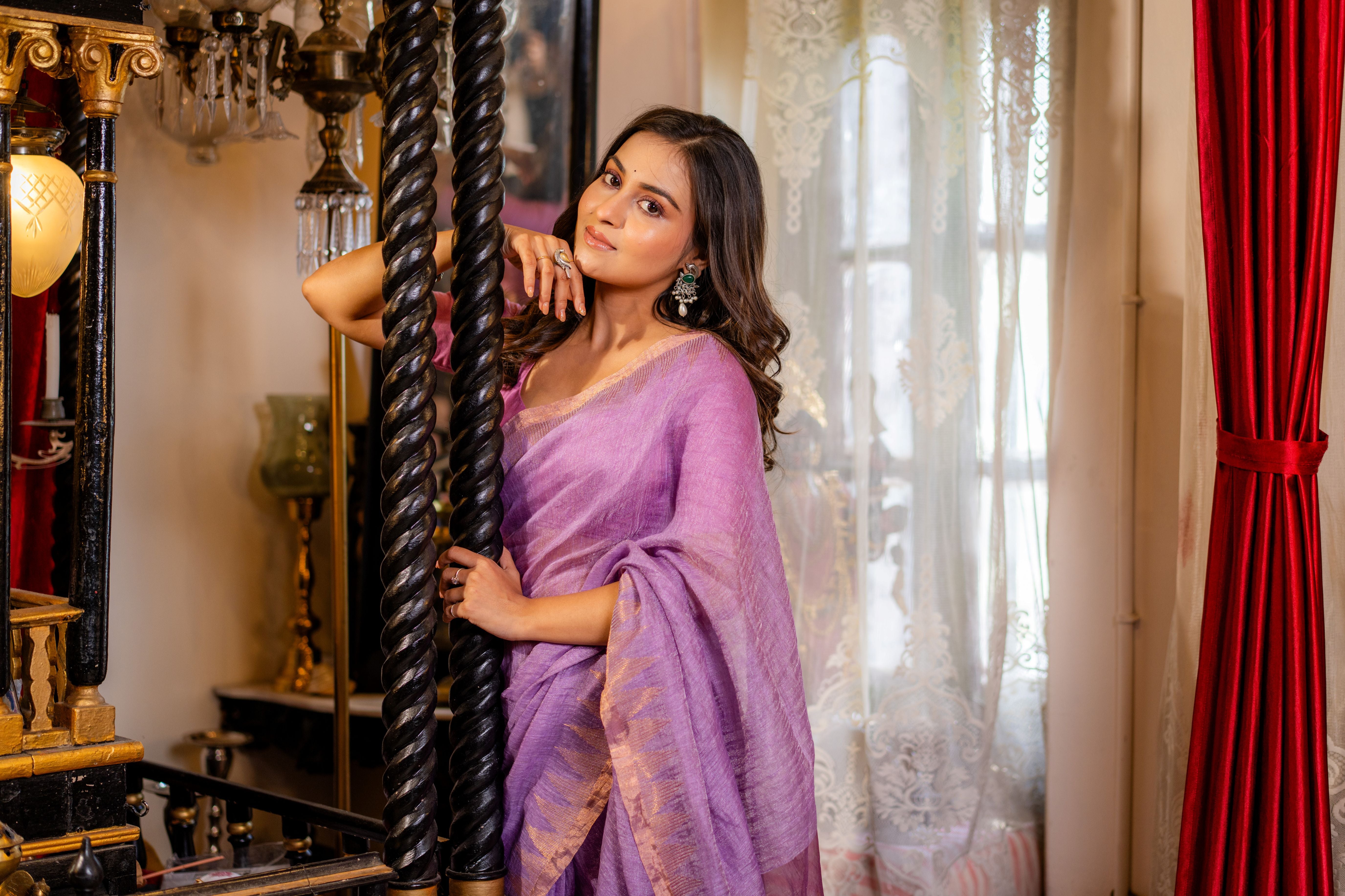 The Lavender Heritage Silk Linen Jamdani Saree with Temple Border