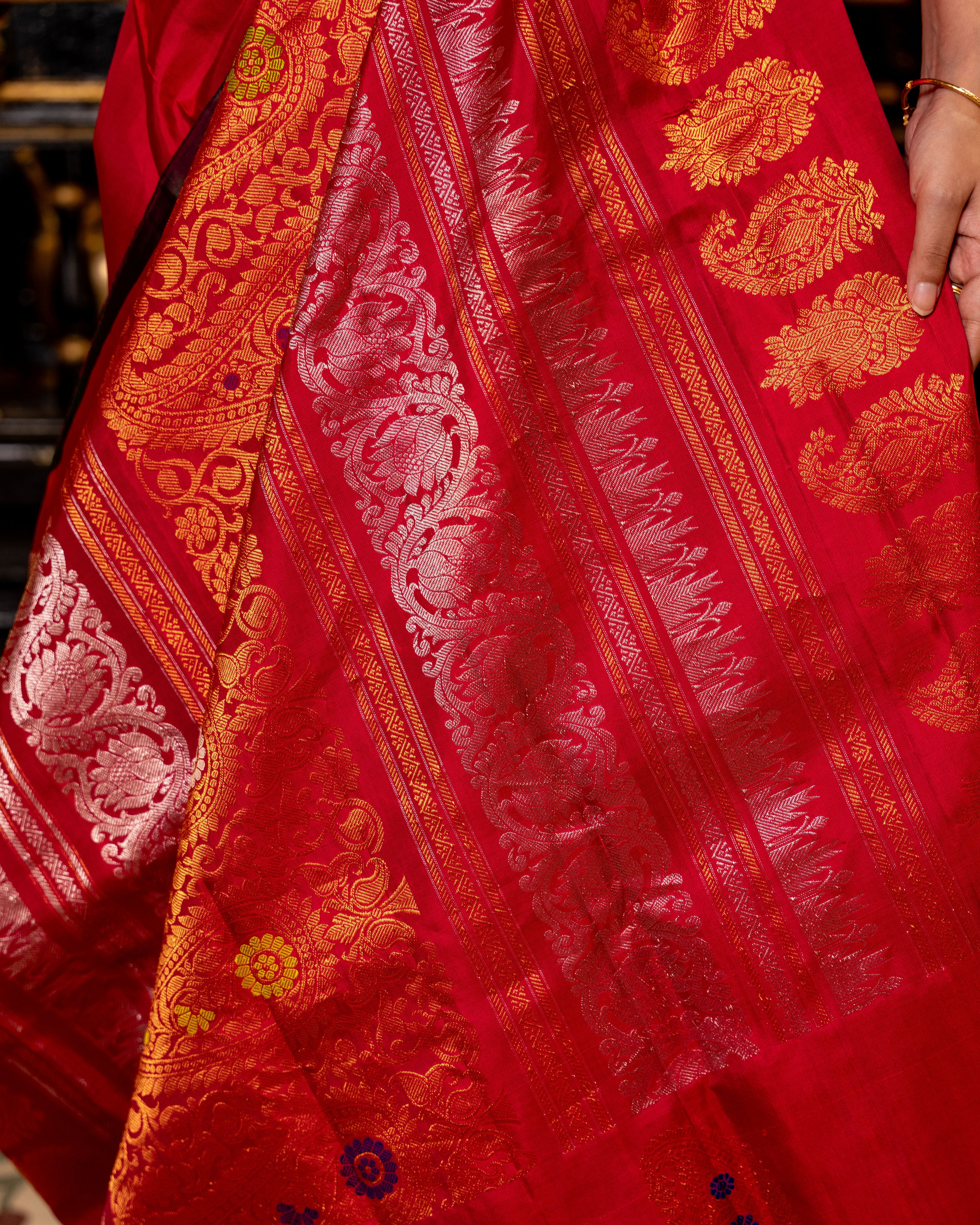The Padma Royale – Pure Silk Handwoven Gadwal Saree