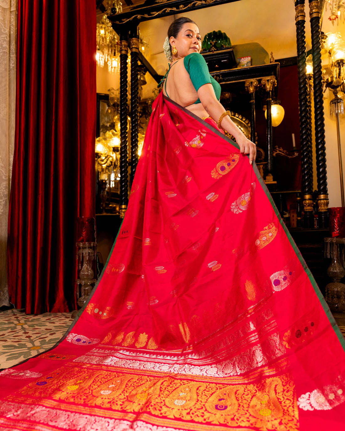 The Padma Royale – Pure Silk Handwoven Gadwal Saree