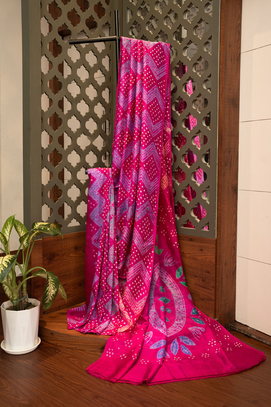 Pink Pure Katan Silk Shibori Bandhej Saree