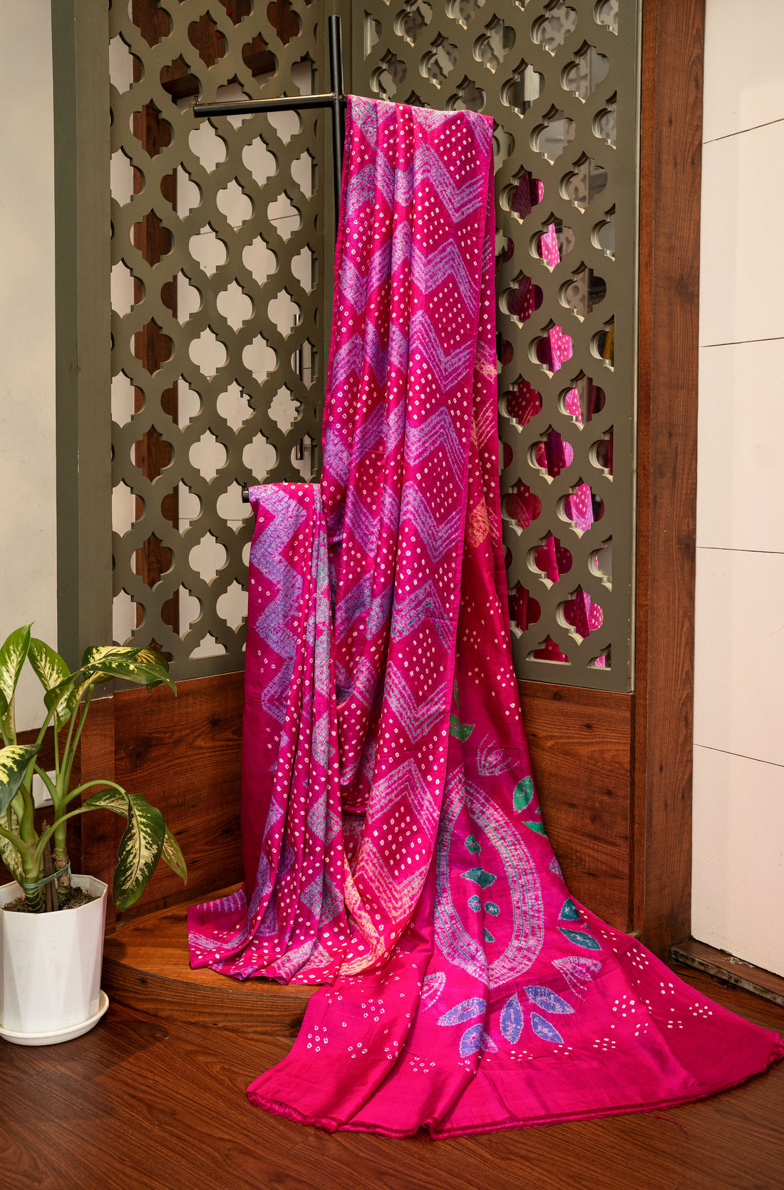 Pink Pure Katan Silk Shibori Bandhej Saree