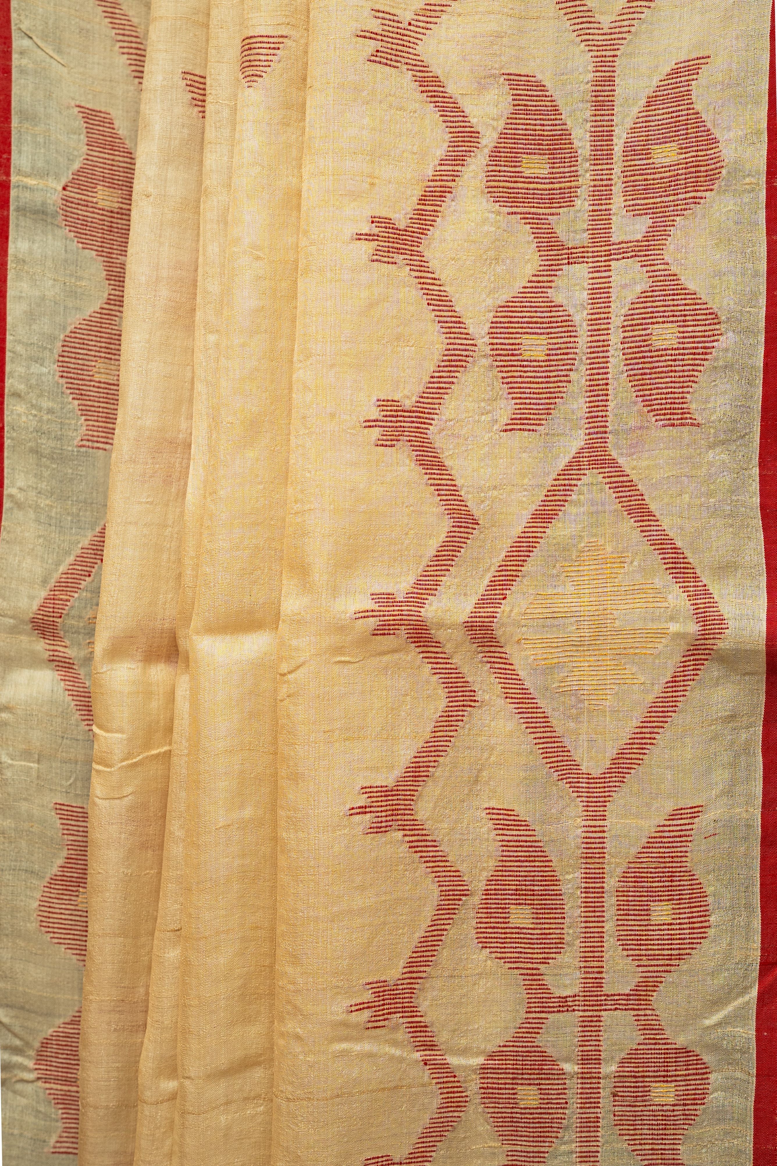 Raktima Gacchi Tussar Needlework Jamdani Saree