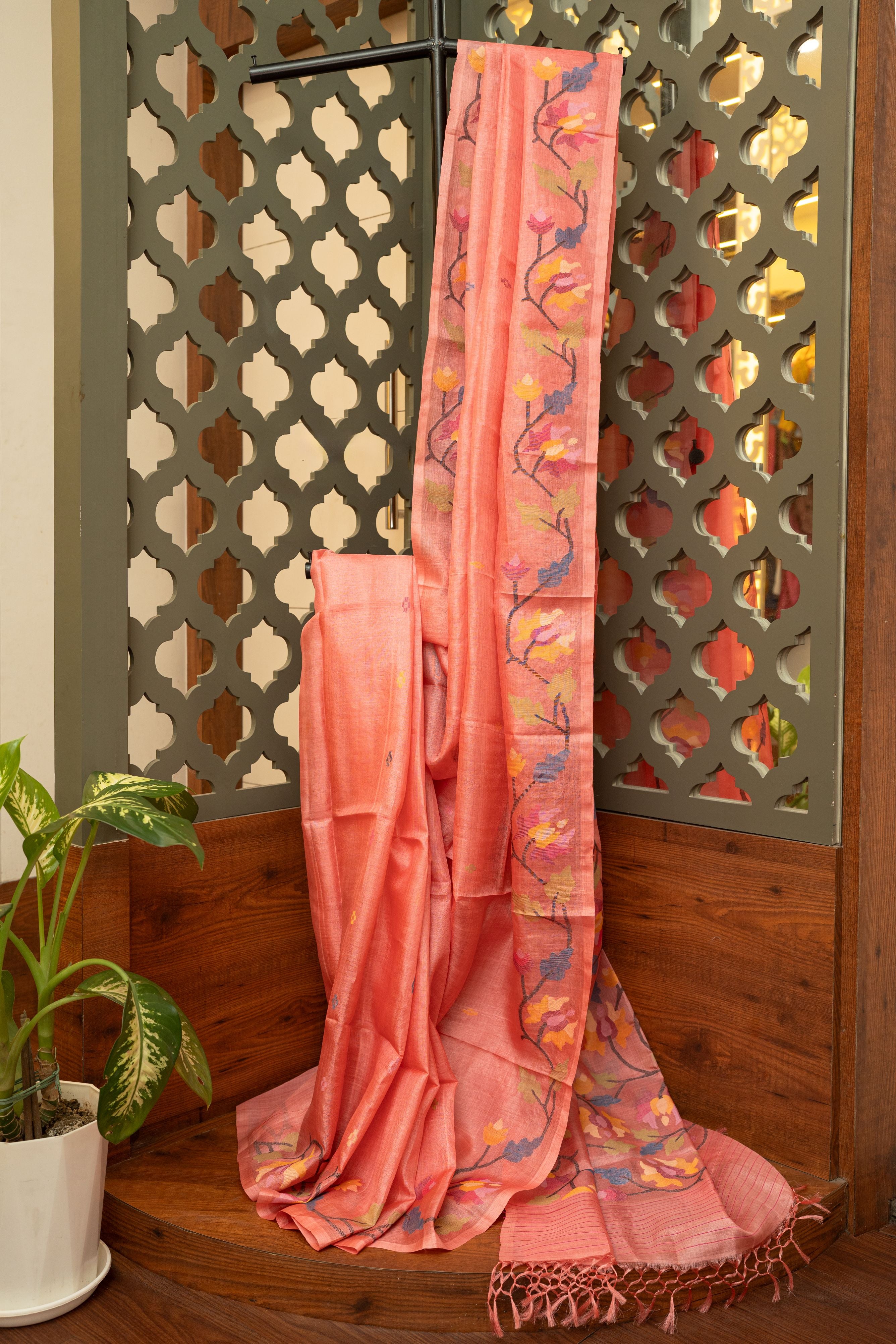 Kamalini Needlework Jamdani Tussar Saree