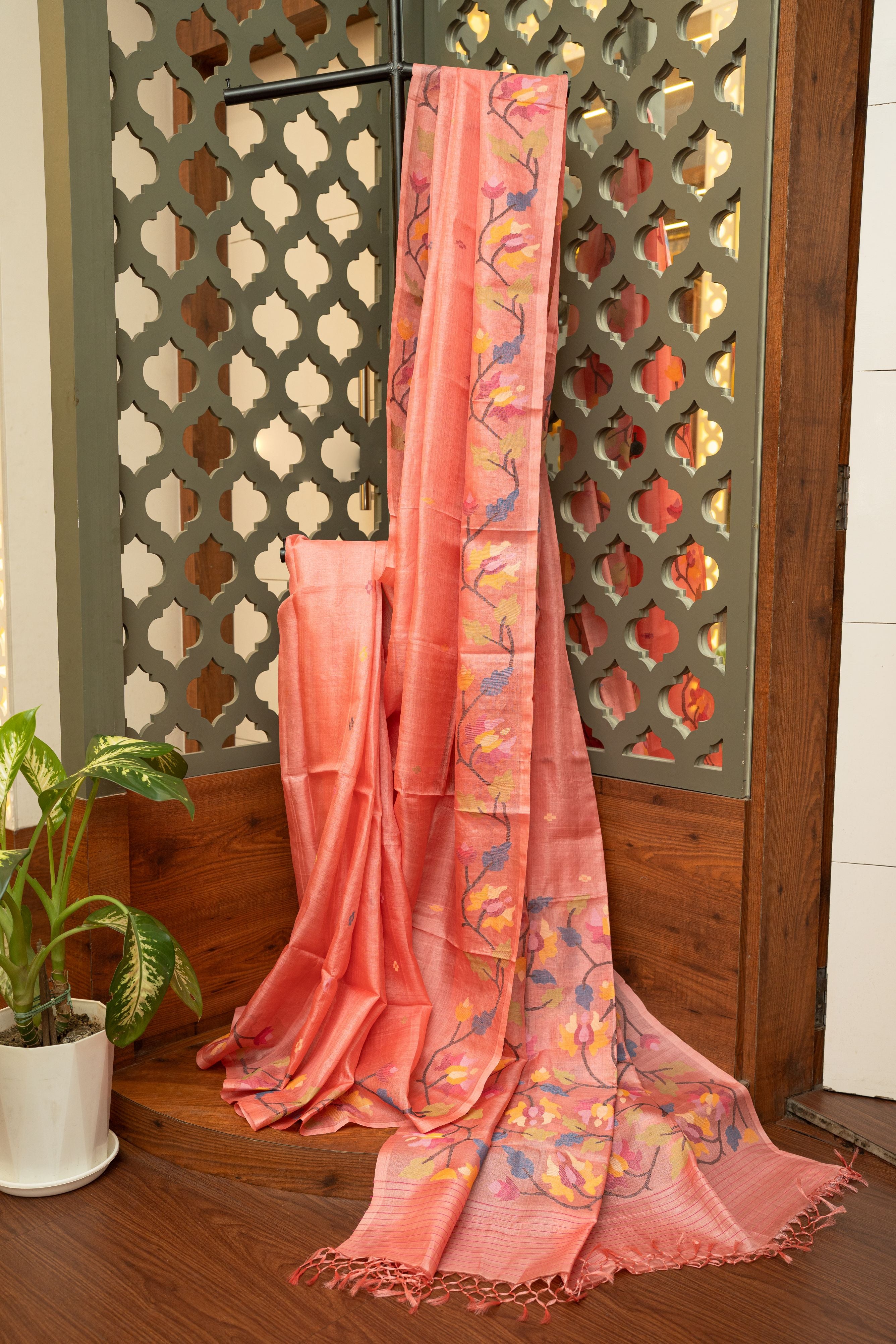 Kamalini Needlework Jamdani Tussar Saree