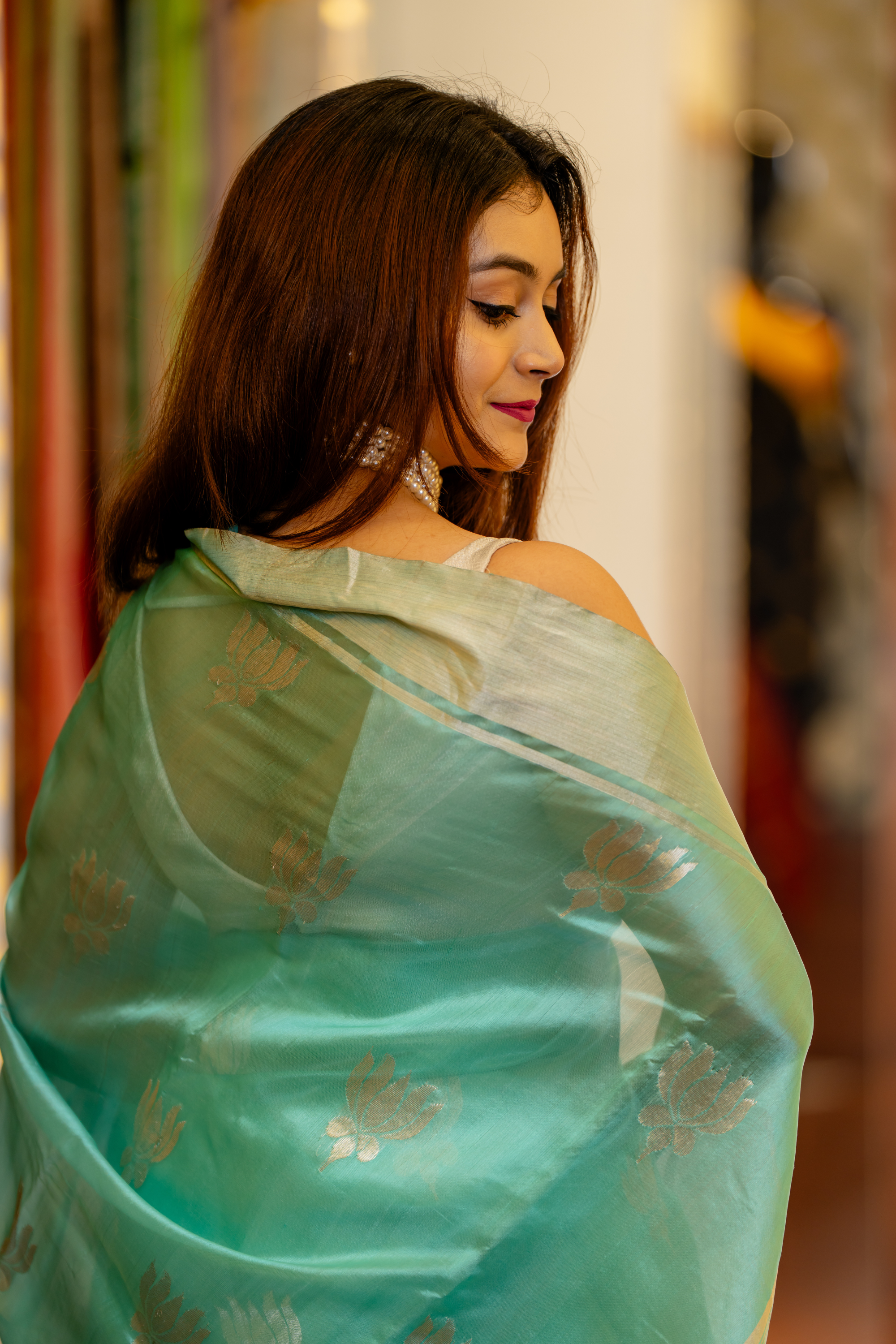 Aquamarine Sheer Silk: Floating Elegance and Modern Grace