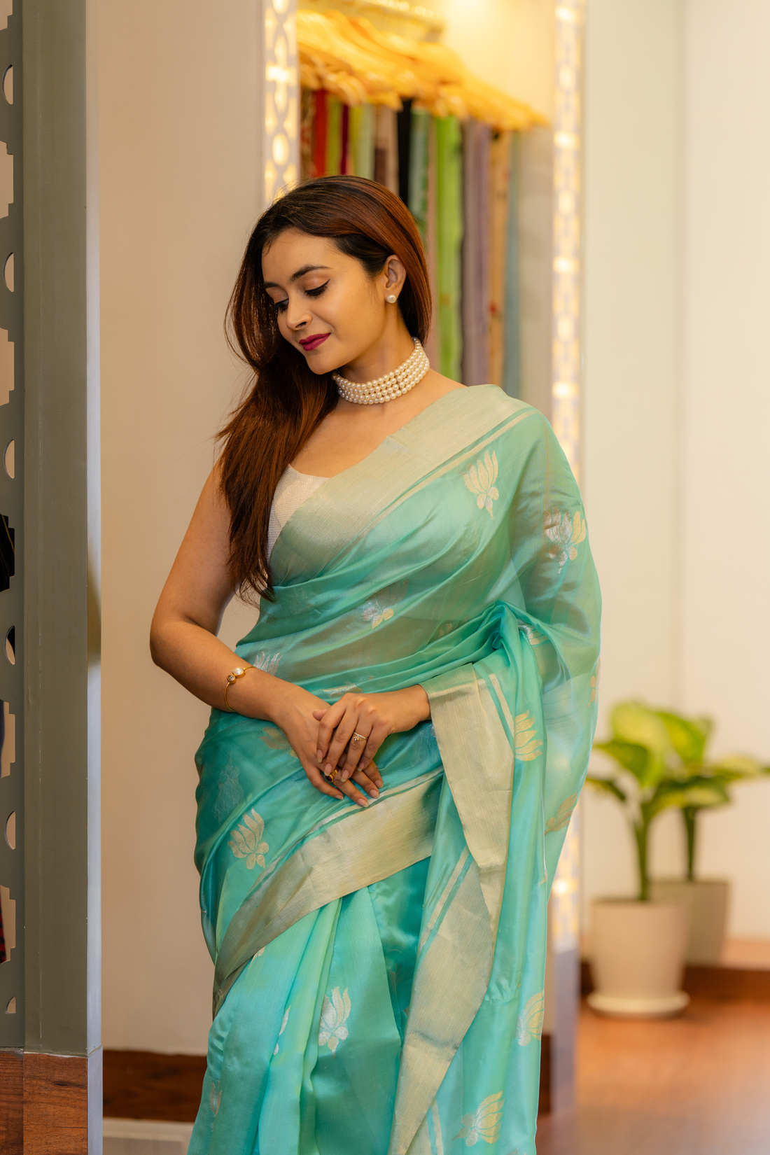 Aquamarine Sheer Silk: Floating Elegance and Modern Grace
