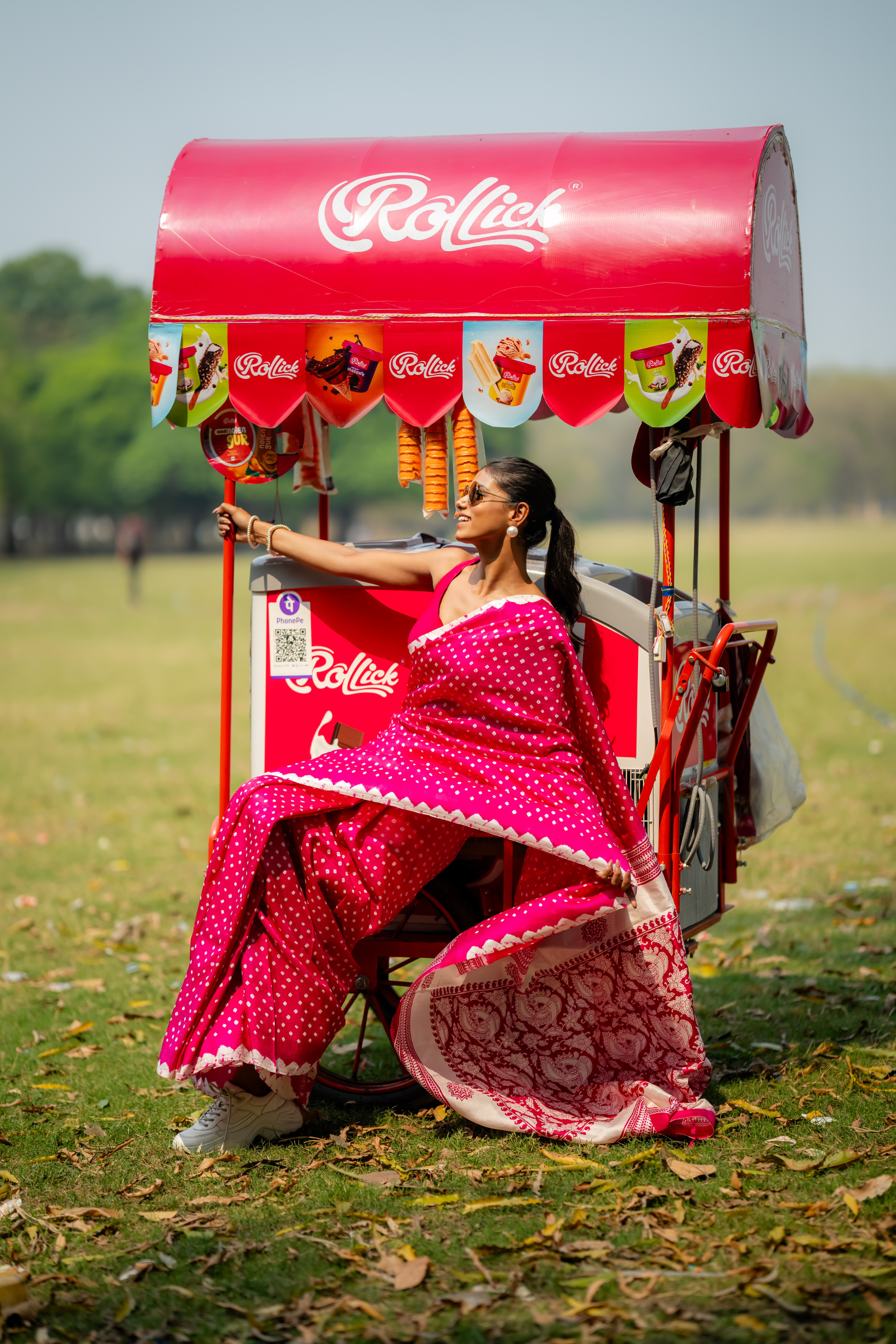 Fuchsia Flora-Dot Hand Block Print Saree: A Celebration of Joy