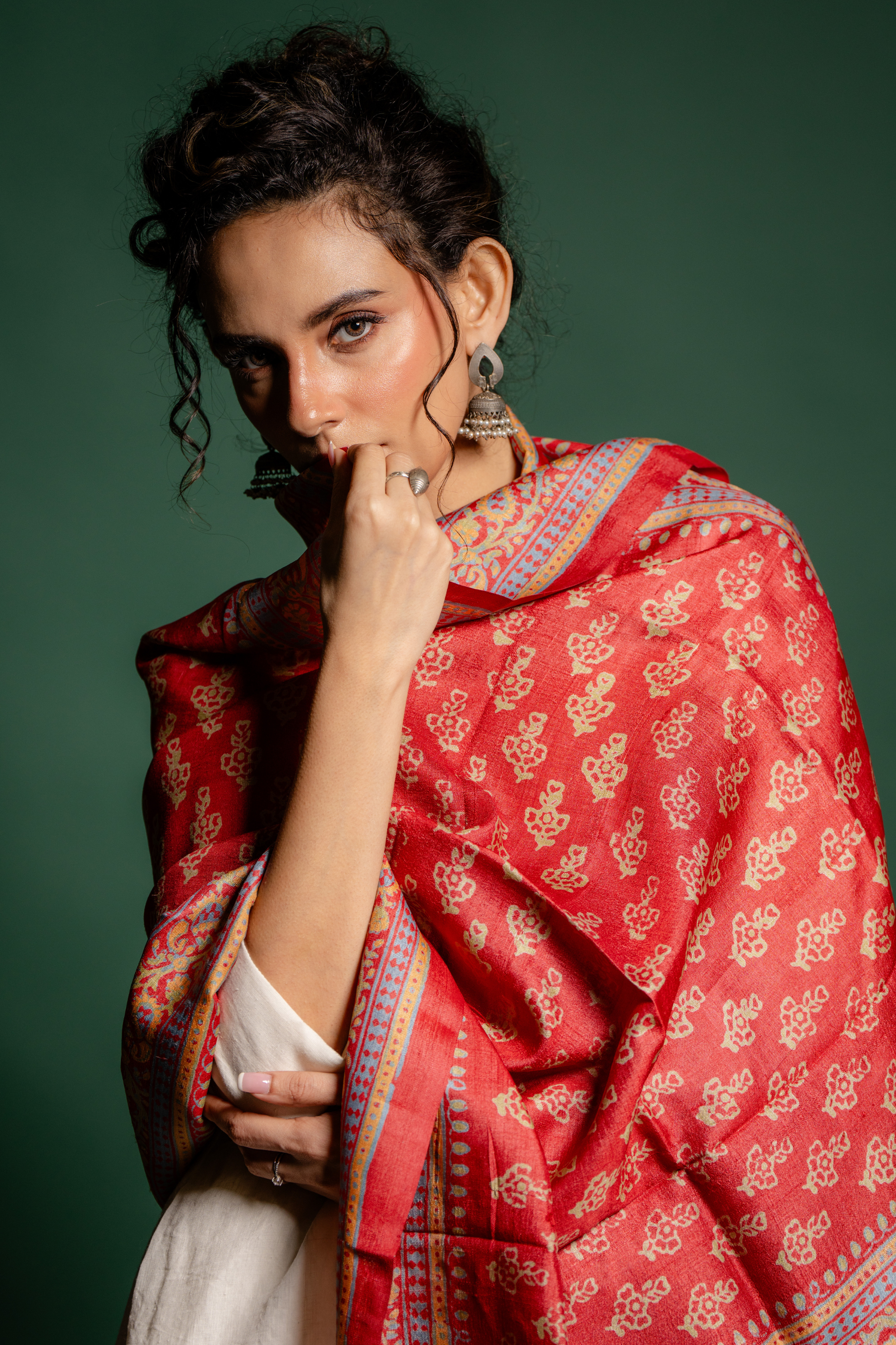 Maroon Zari Blossom Silk Dupatta: The Warm Opulence of Woven Art
