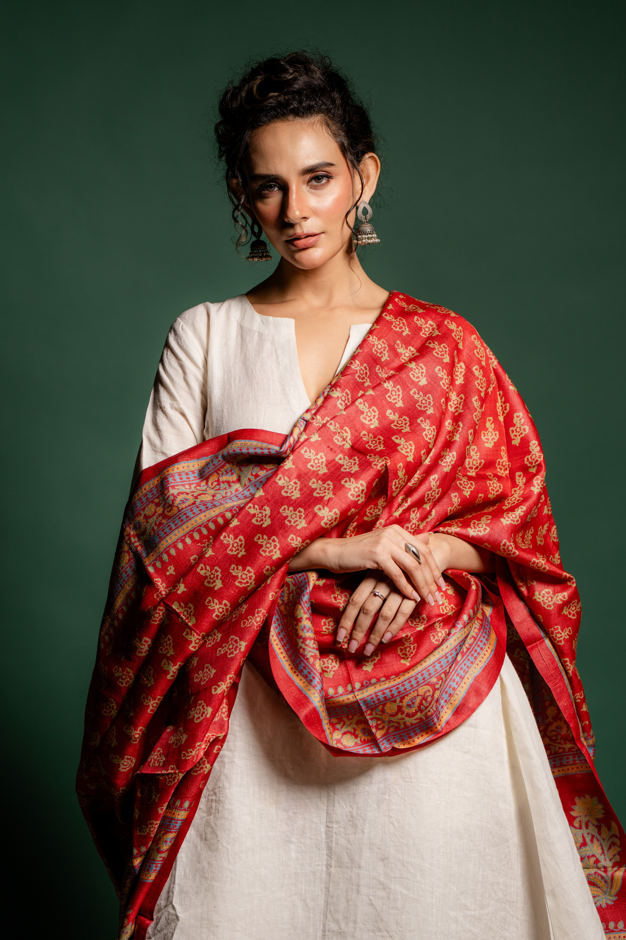 Maroon Zari Blossom Silk Dupatta: The Warm Opulence of Woven Art
