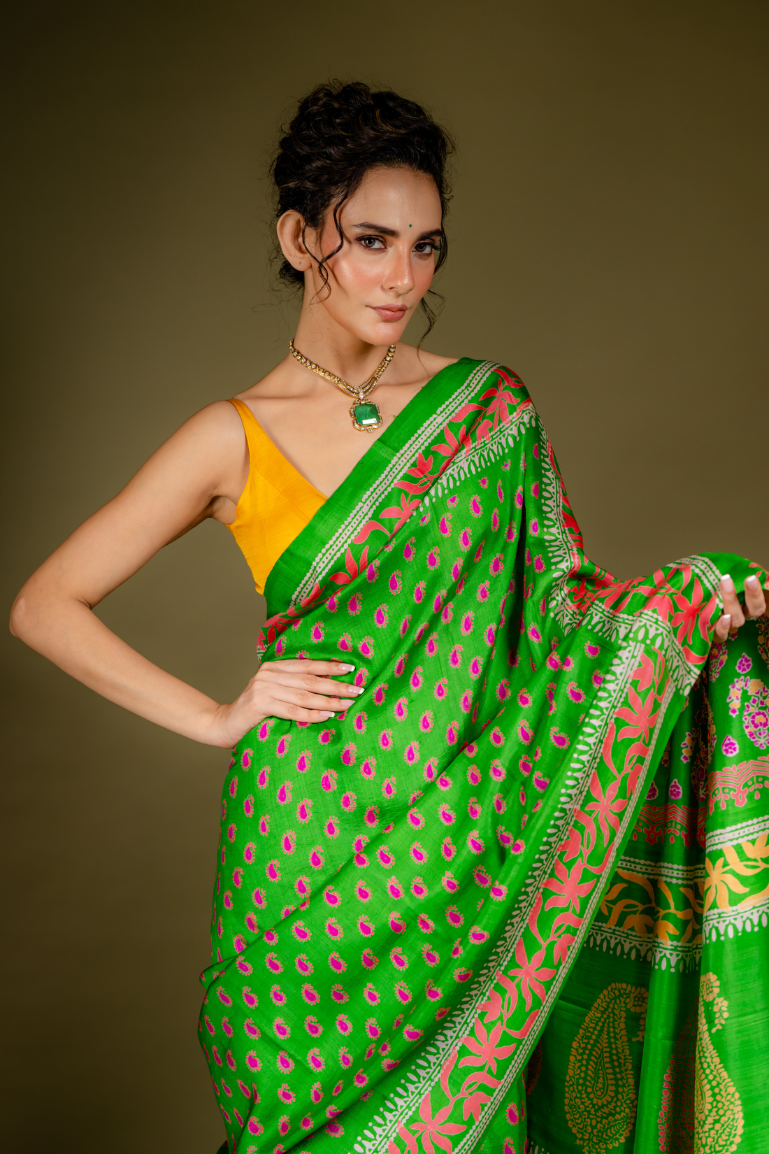 Mehfil-E-Panna Silk Saree: A Celebration of Vibrance and Heritage