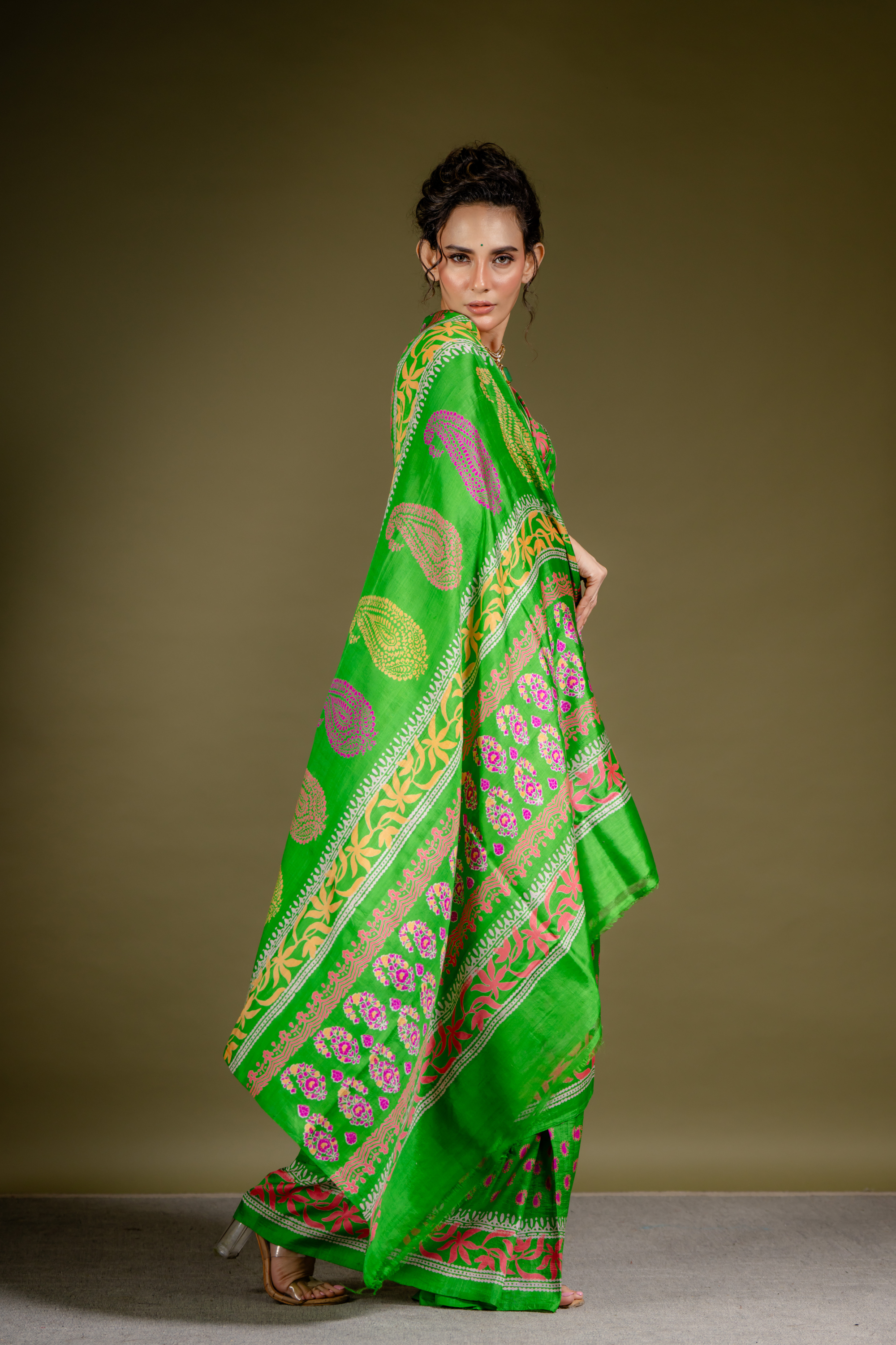 Mehfil-E-Panna Silk Saree: A Celebration of Vibrance and Heritage